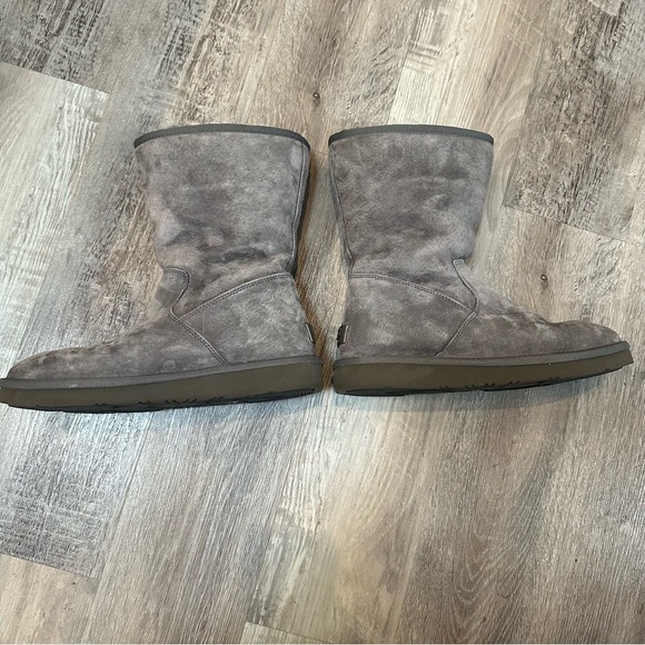 UGG Gray Winter Boots - Picture 7 of 10
